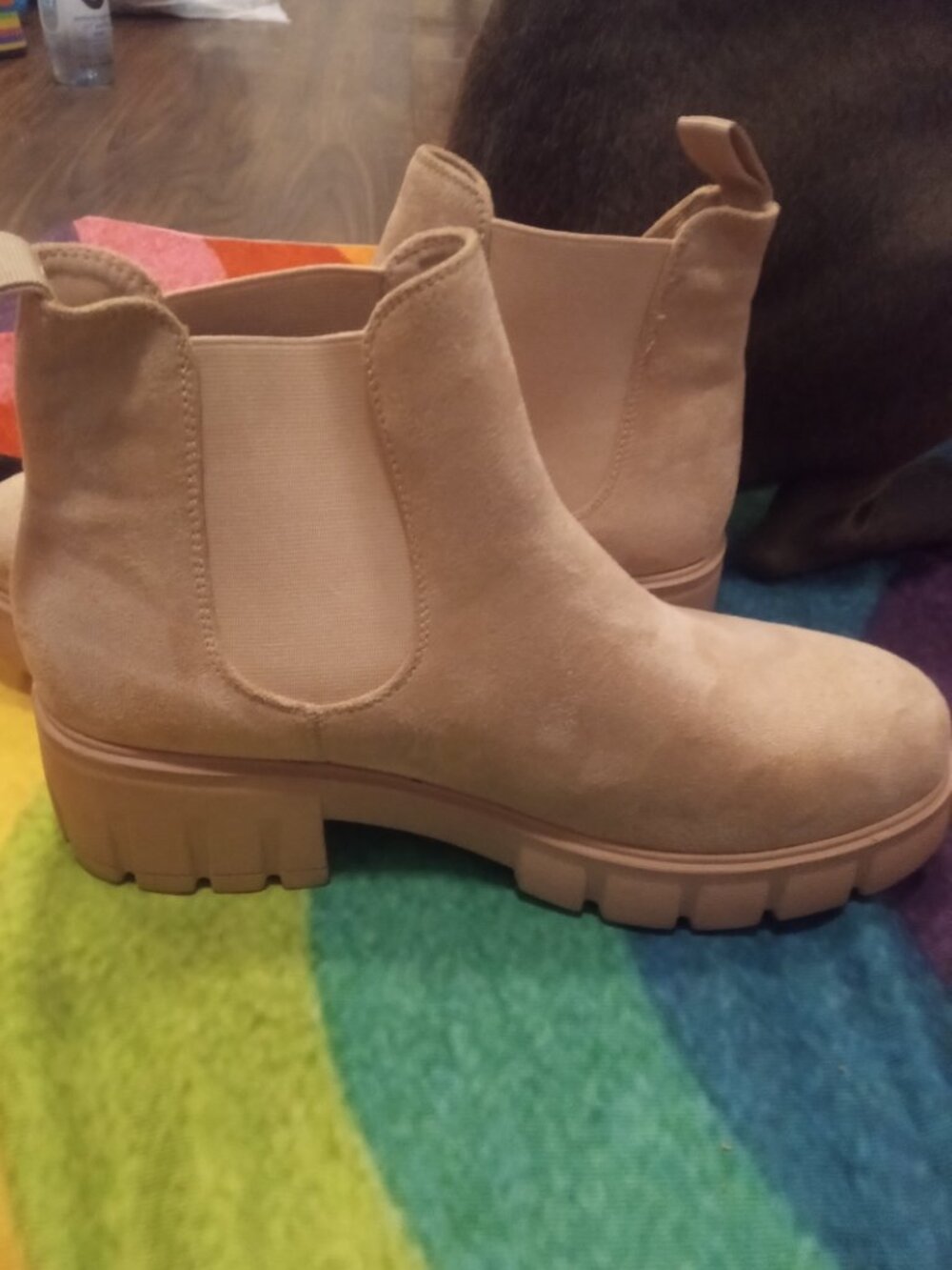 Tan suede boots brand new